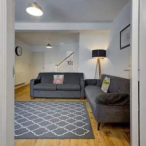 Love Street Holiday home